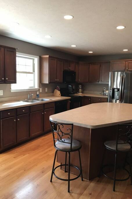 Open floor plan creates great kitchen space.