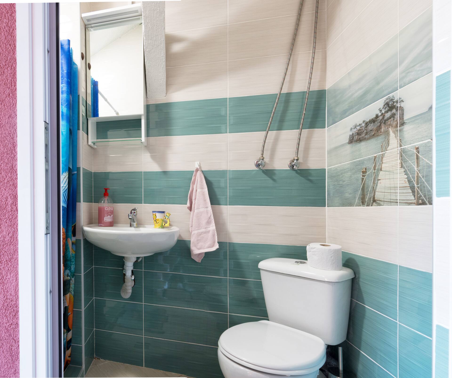 Convenient, Central Seaside Location! — photo 4
