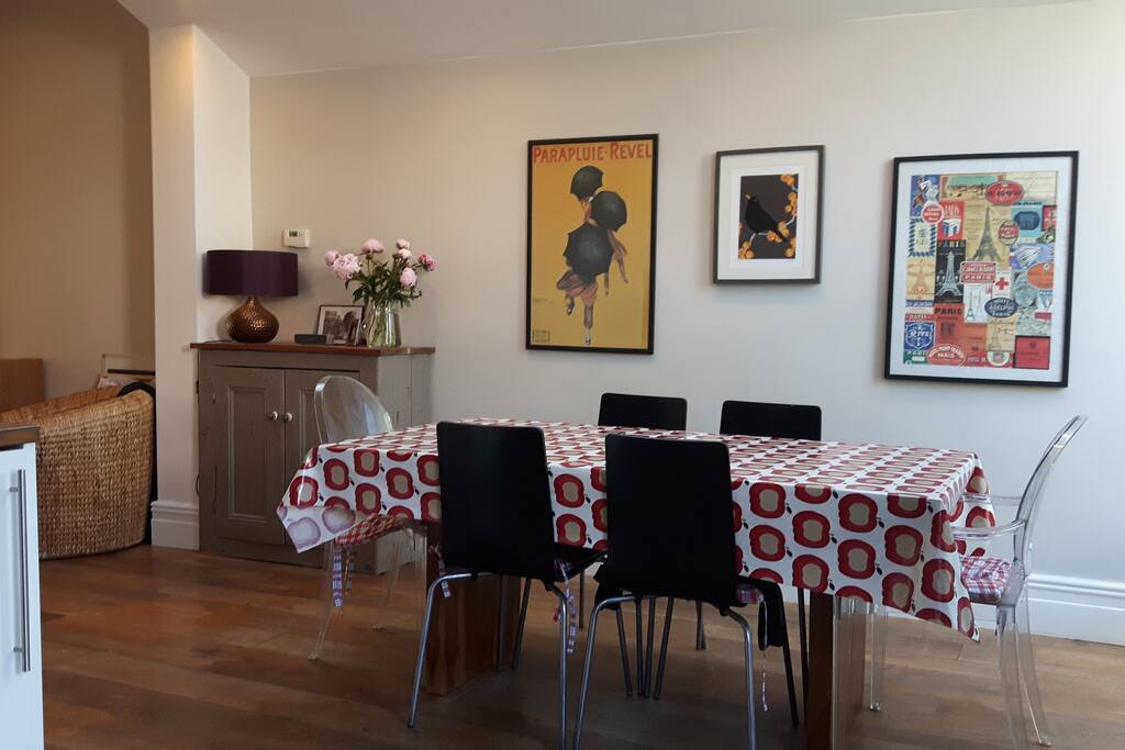 Underfloor heating throughout ground floor