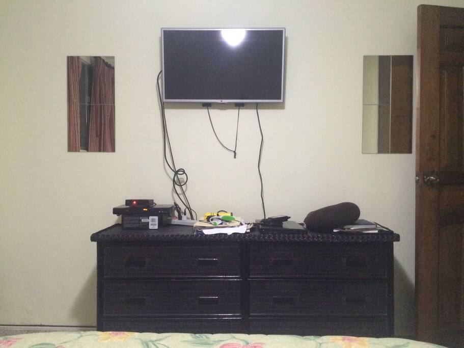 TV con cable, dvd + Wifi