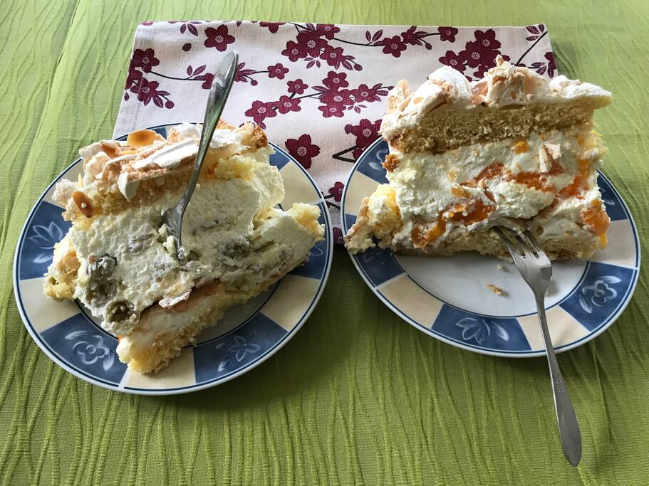 Gerne könnt Ihr zu Eurem Aufenthalt Frühstück sowie Kaffee und Kuchen dazubuchen...