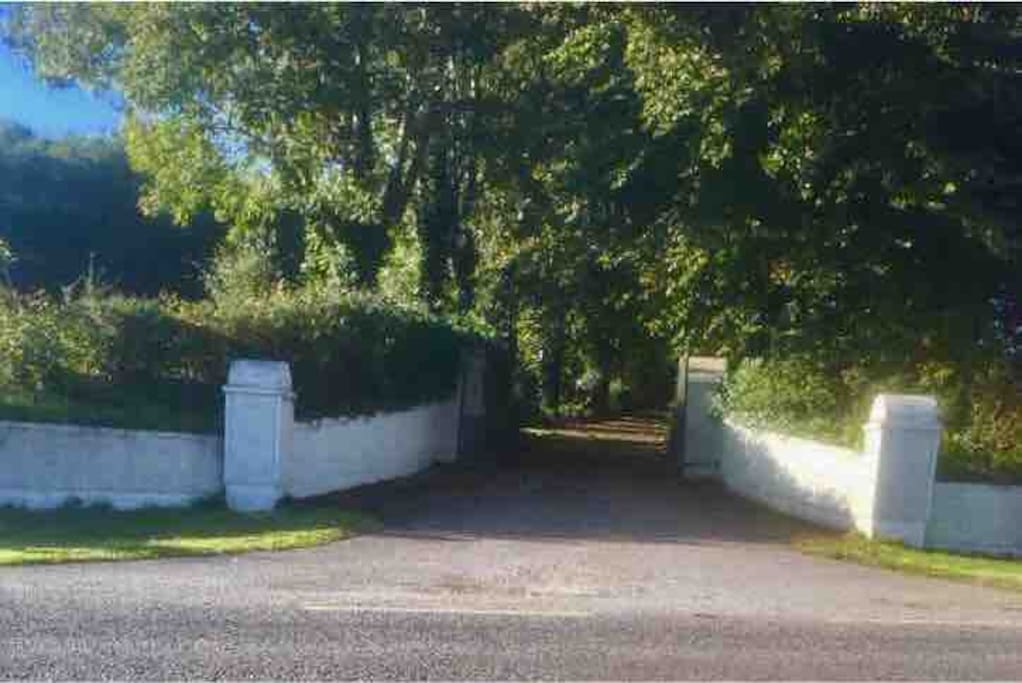 Bandon New Road, Bandon, Ireland Excellent location - show map. Excellent location rated Check-in date. Check-in date. Check-in date We are fifteen minutes to the beach, utes to the Airport,and Cork city. The beautiful costal Bed and Breakfast Saint Martins, Bandon, Ireland - sil0.co.uk
