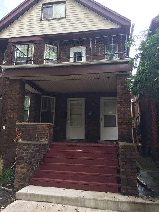 House in Artsy Woodbridge Neighborhood