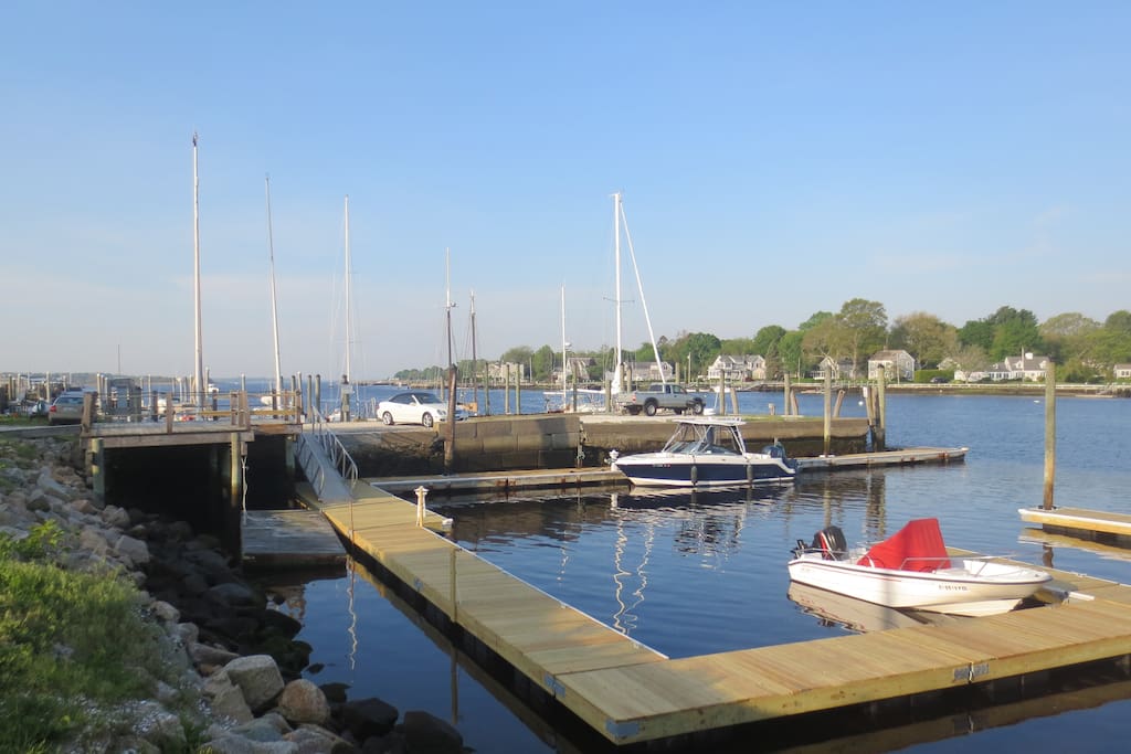 Marina a stones throw from loft at end of street