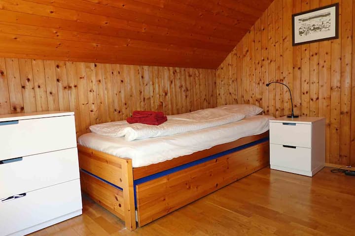 Bedroom with 2 beds