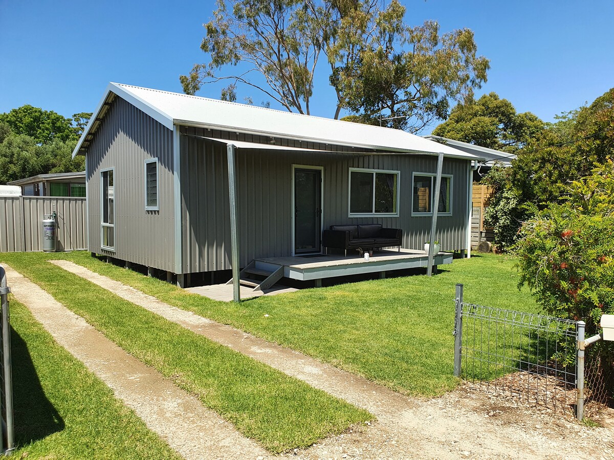 Bengello Cottage Houses for Rent in Broulee, New South Wales