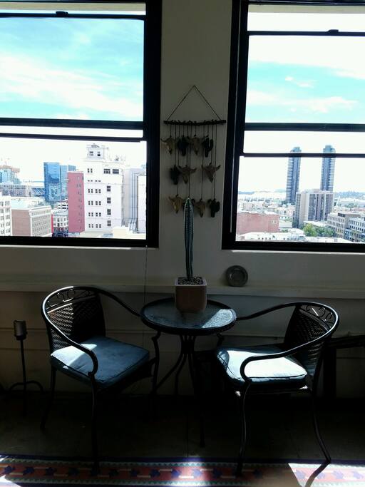 Hangout Table