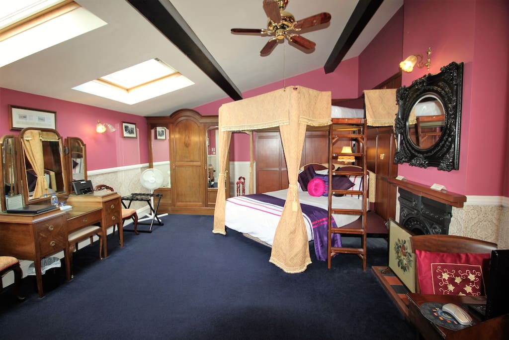 Edwardian style family room.
£99 per night (extra £30 per person).