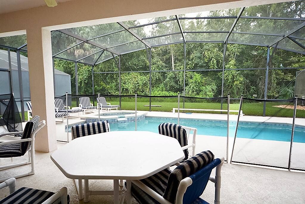 Chair, Furniture, Balcony, Fence, Hedge