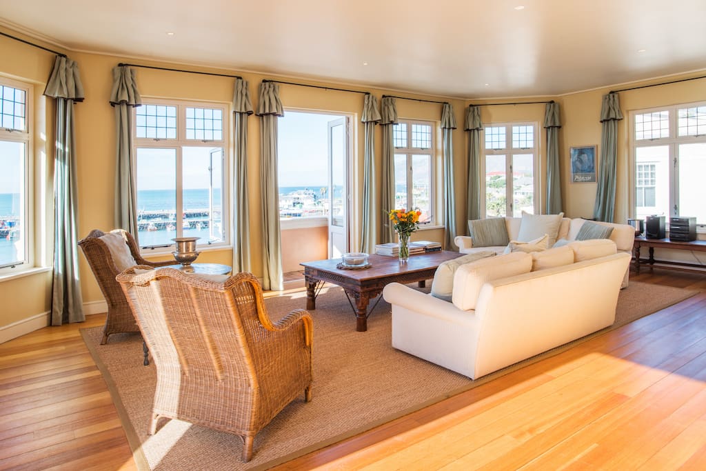 Spacious Lounge - Great views from all windows