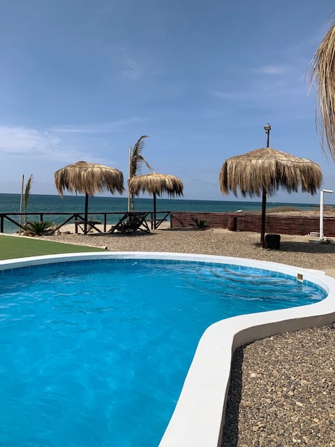 Ocean front equipped house in Canoas de Punta Sal