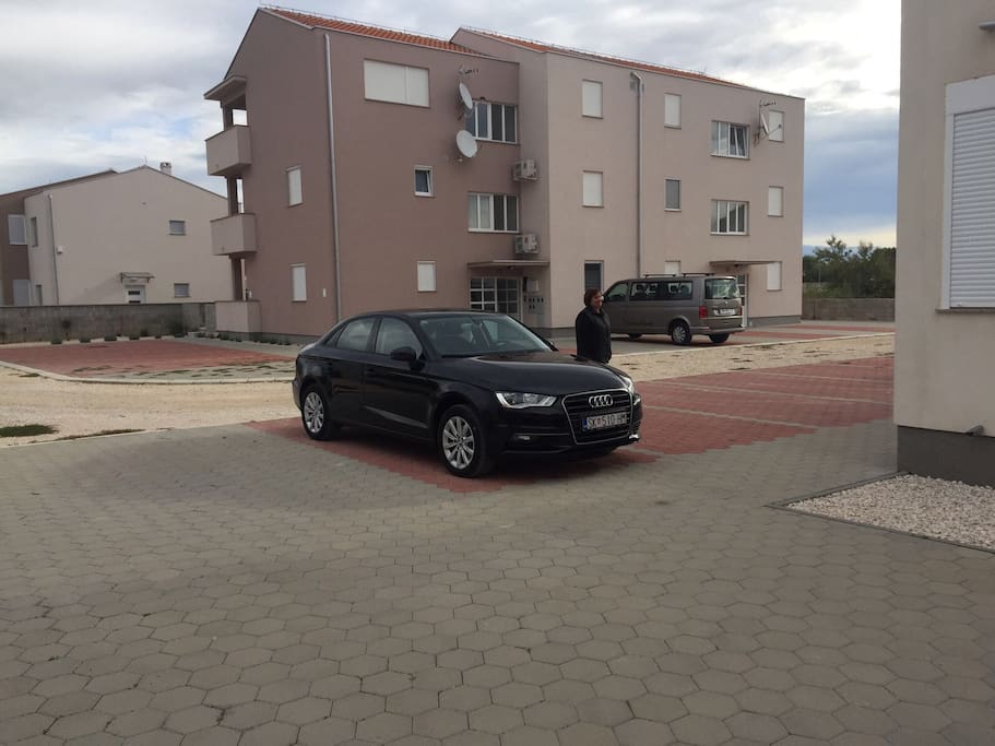 Parkirno mjesto koje pripada apartmanu