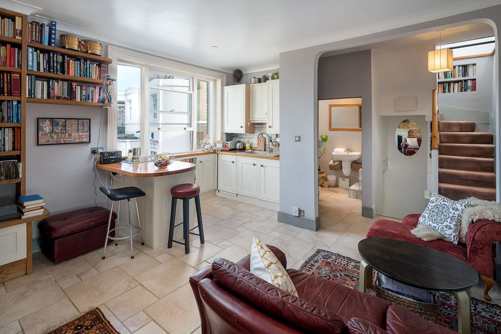 Open kitchen integrated with the living room