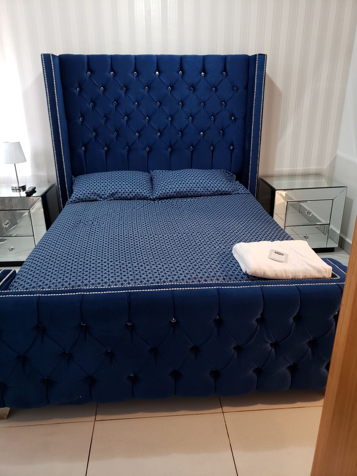 غرفة النوم 1