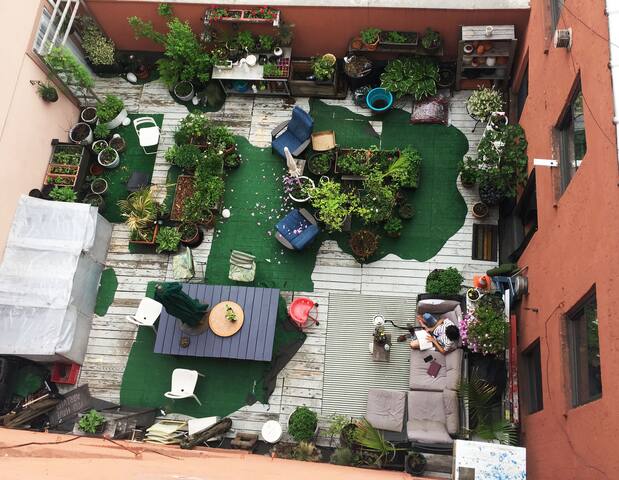 Bohemian Garden Loft gallery image 4