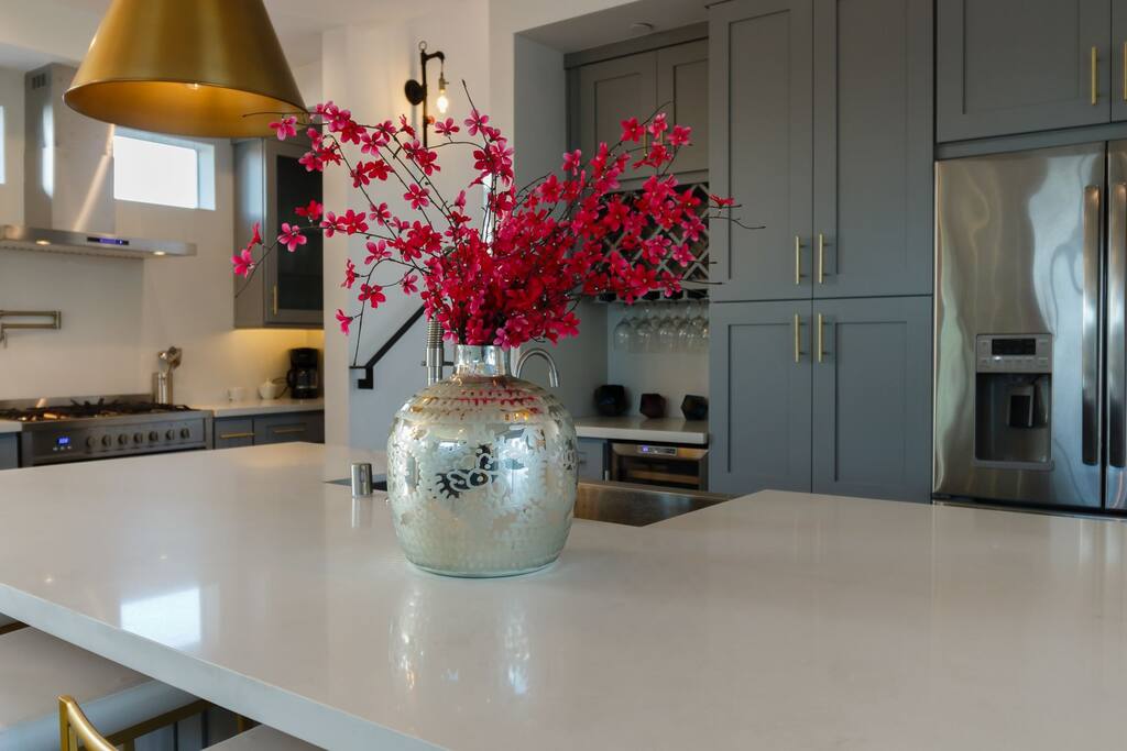 Kitchen island