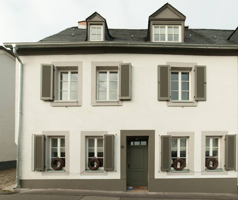 Frontansicht des Hauses