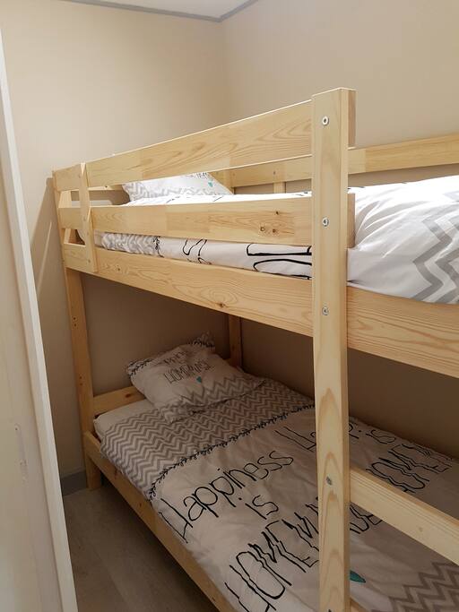 chambre avec lit superposé