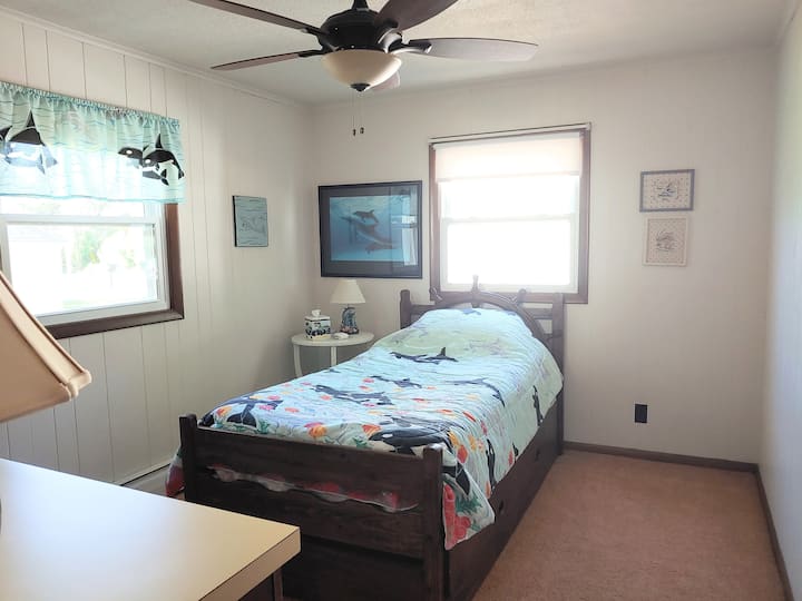 Island view cottage photo 19