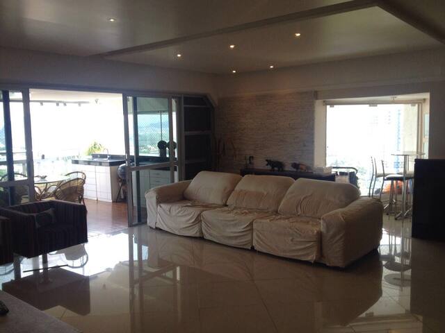 Front beach close to olympic games gallery image 3