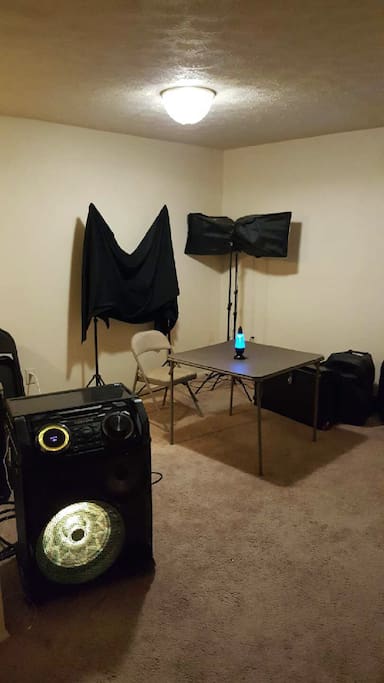 common area den