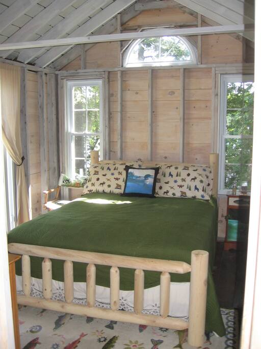 Queen size log bed