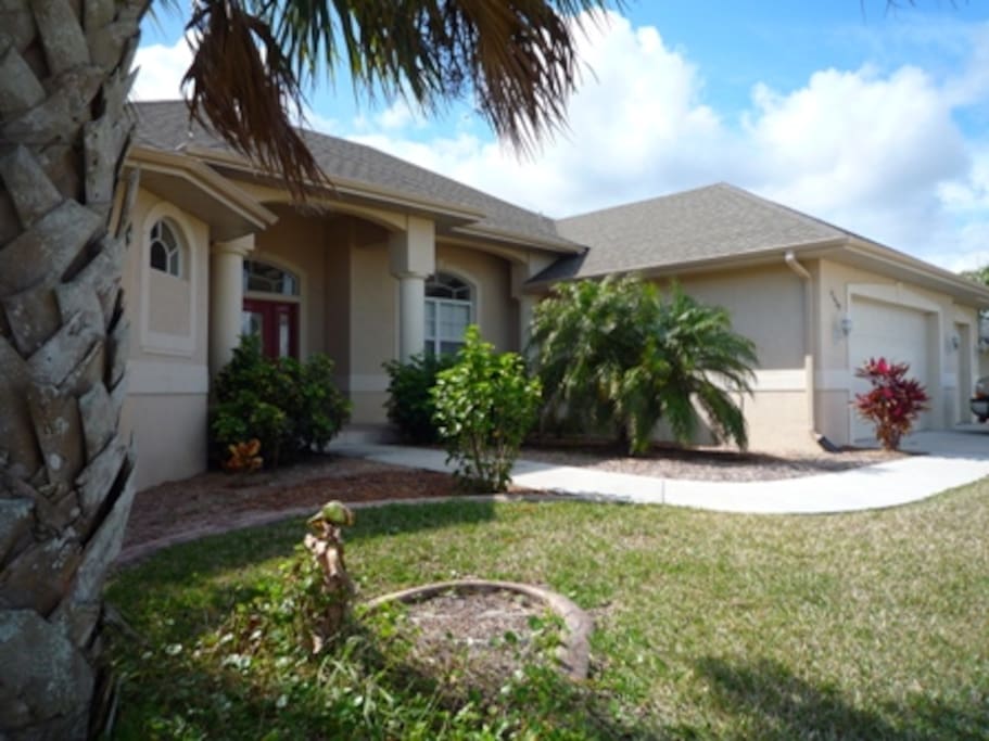 Inviting entrance in a a quiet, upscale neighborhood.