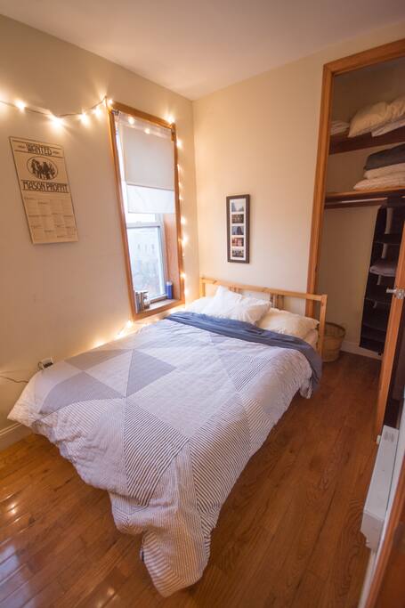 Full size bed.