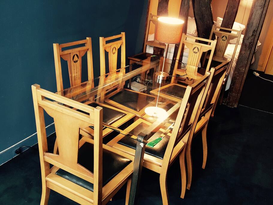 La salle a manger / bureau