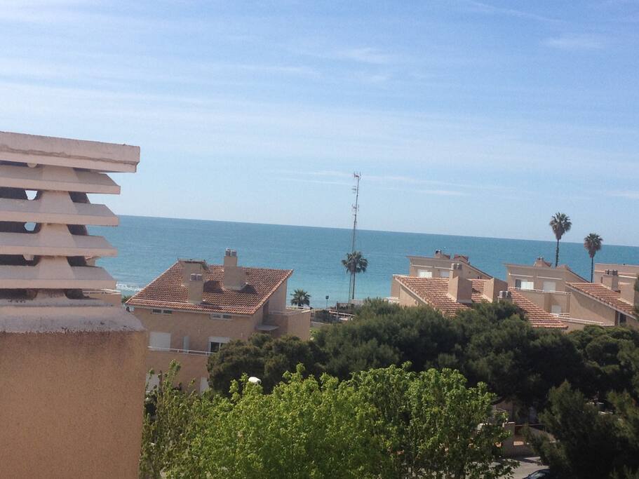 VISTA Y TERRAZA DEL DORMITORIO 2