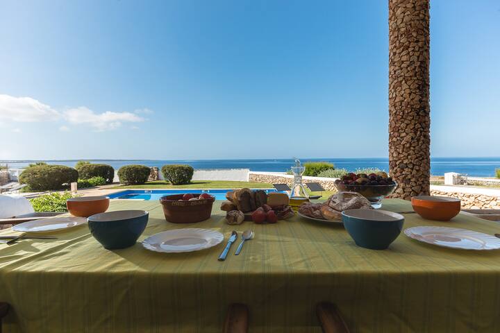 Villa en Ciutadella en primera linea de mar gallery image 5