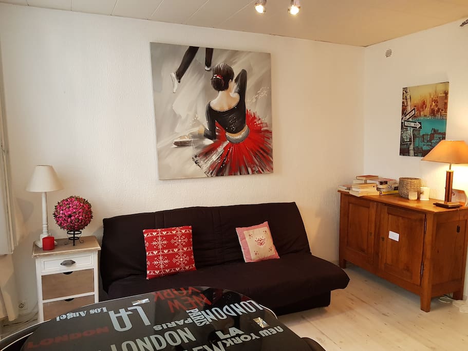Living-room with 2 sofa-beds