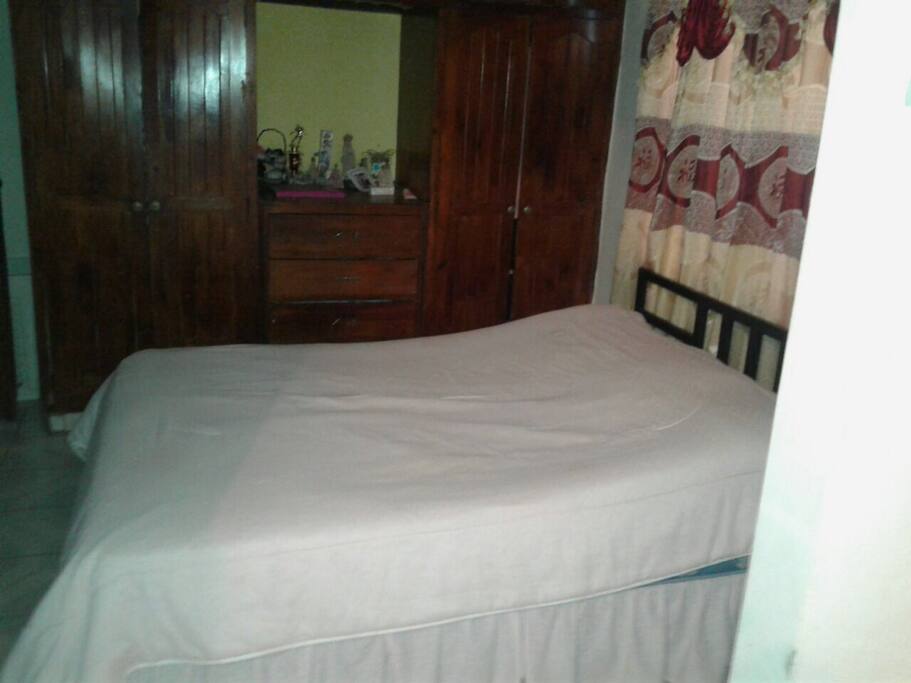 Habitación amplia y céntrica