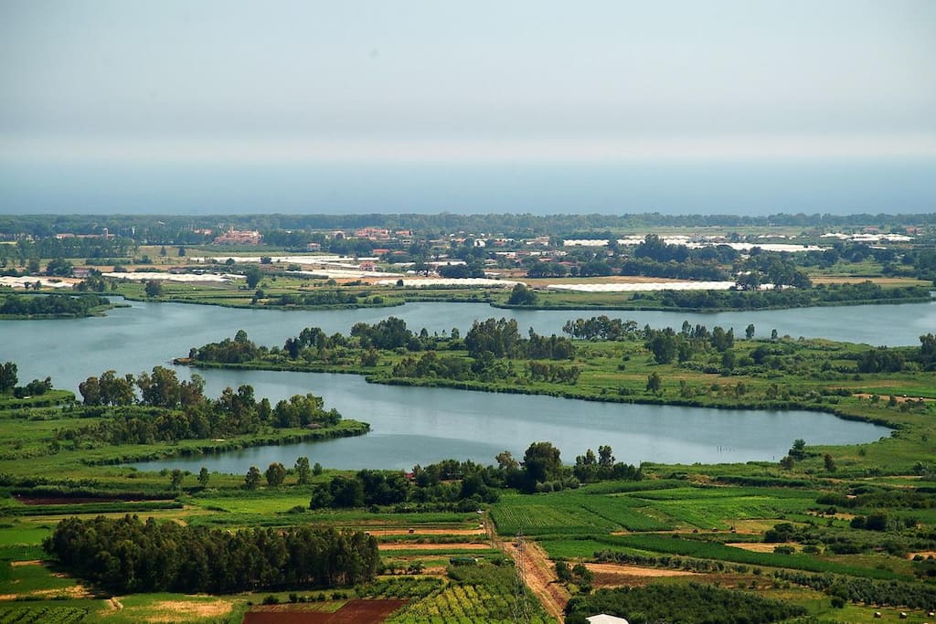 Luogo d'interesse a 10 minuti di macchina: Lago di Fondi