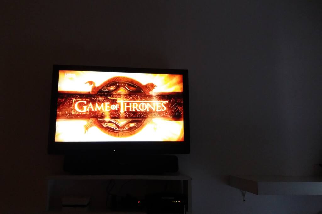 TV 42' FULL HD com pacote Net HD, incluindo NOW E HBO