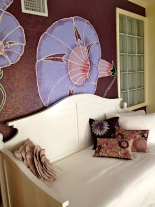 Gloria Sun Room - Right Day Bed