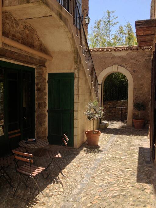 Front entry terrace