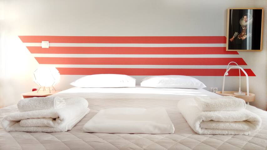 Combo Colorful Flat & Penthouse ❤ Heart of Athens gallery image 2