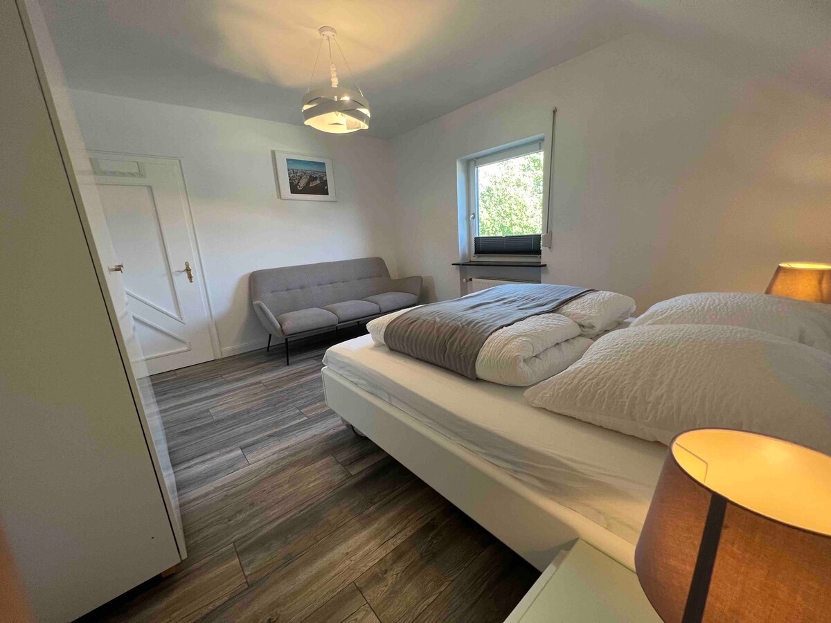 1 dhomë gjumi me krevat dopio