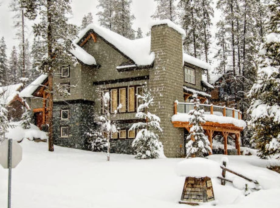 Property Exterior Winter