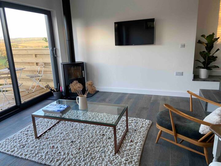 Stylish, Serene Space In Pretty Cornish Village. - Camelford
