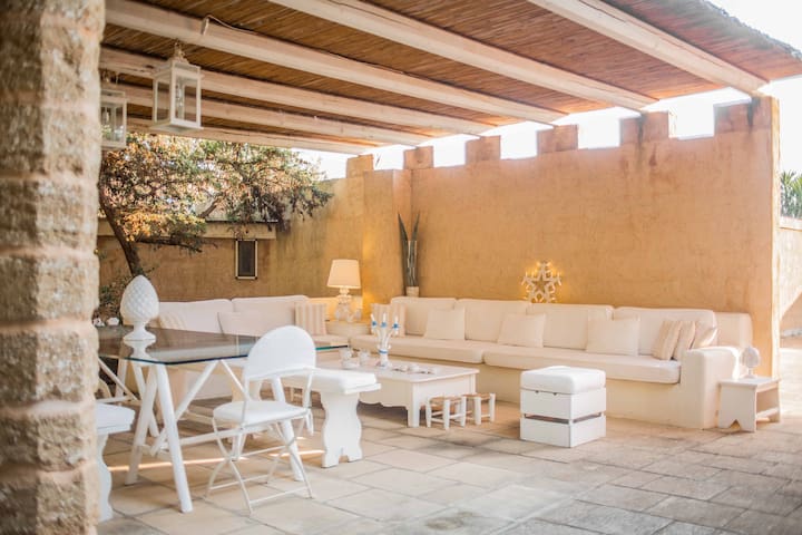 Beachfront Villa & Villa piccola immerse nel verde