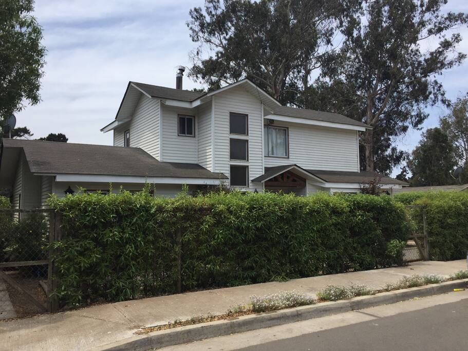 Casa desde la calle/ The house from the Street.