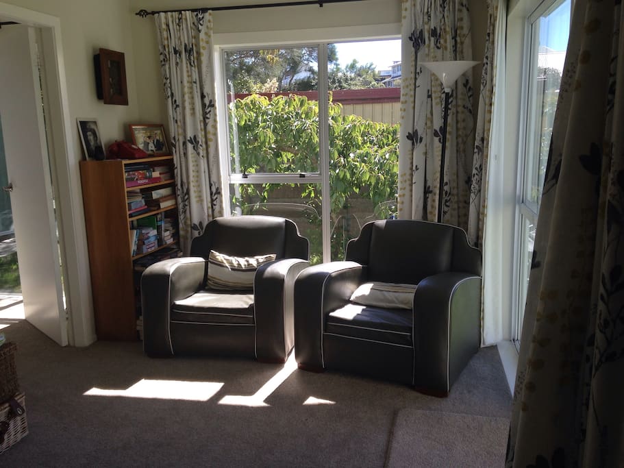 Guest Sitting Area