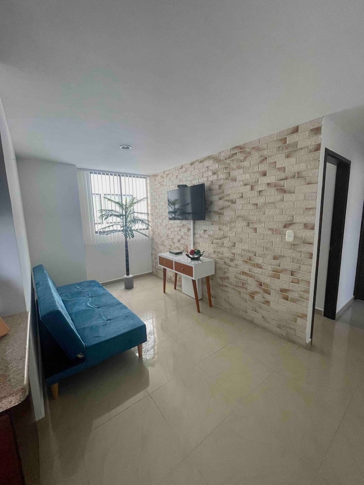2 Rooms+office Remodeled. Great Location - Floridablanca
