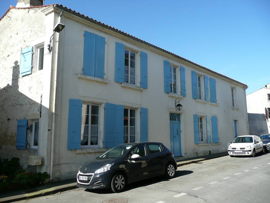 Côté rue