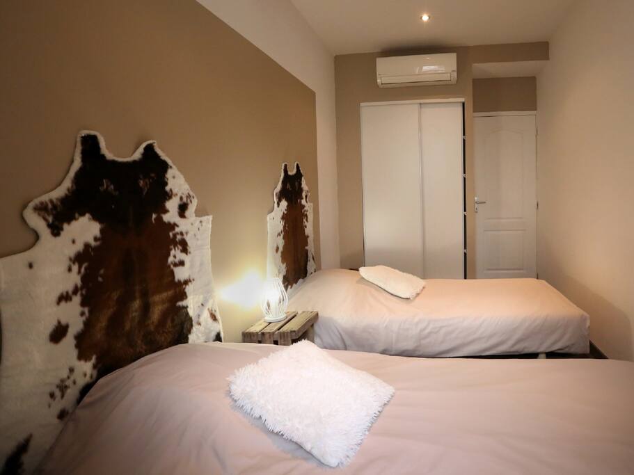Chambre 2 lits simples