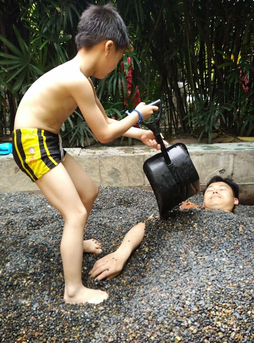 与儿子盖沙床