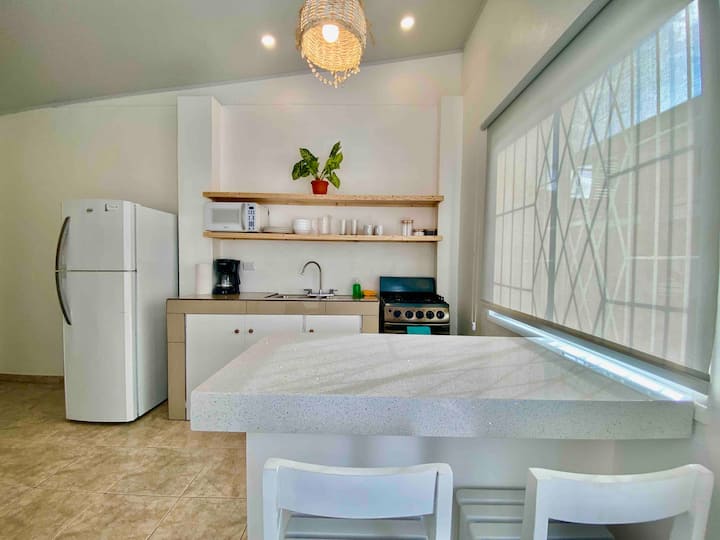 1 BEDROoMᕯ WALk to The BEAcHᕯA/C and HOT WATER Apartments for Rent in