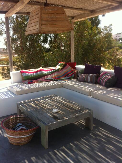 the daybeds at the roof top to enjoy breakfast or lunch, dinner, drinks the sunset, the view & the night sky